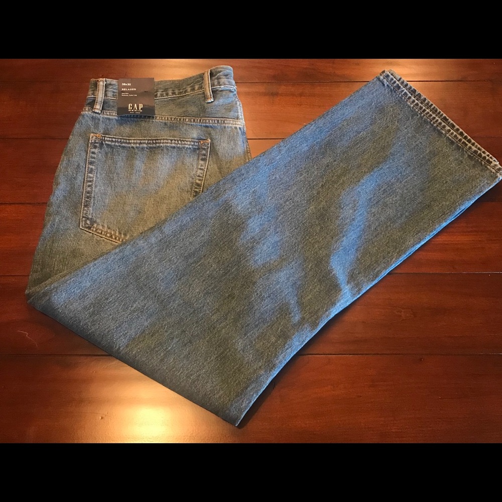 NWT GAP 36X32 Relaxed Jeans
